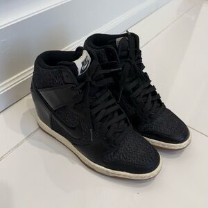 Nike Women's Black and Gray High-Top Sneakers